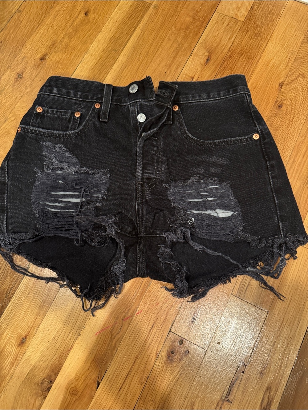 Levi’s Black Distressed High-Waist Denim Shorts sz 26